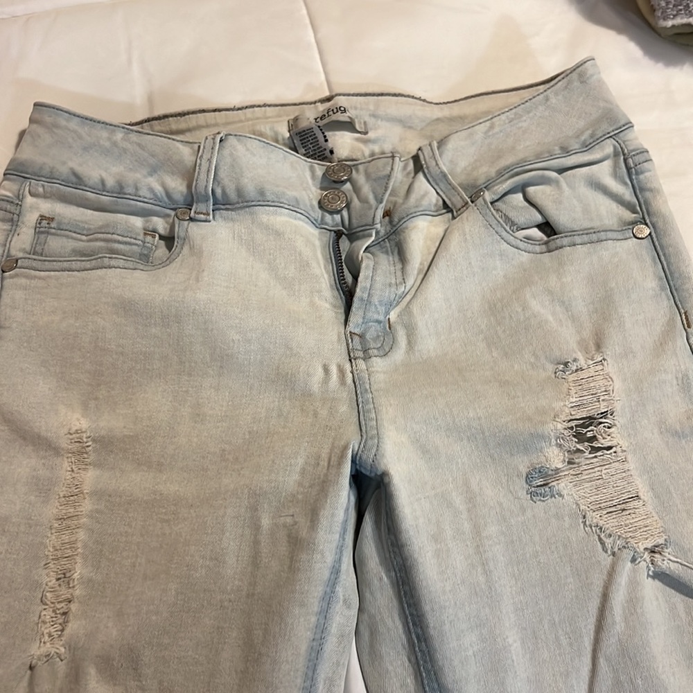 Refuge mid rise light washed skinny jeans